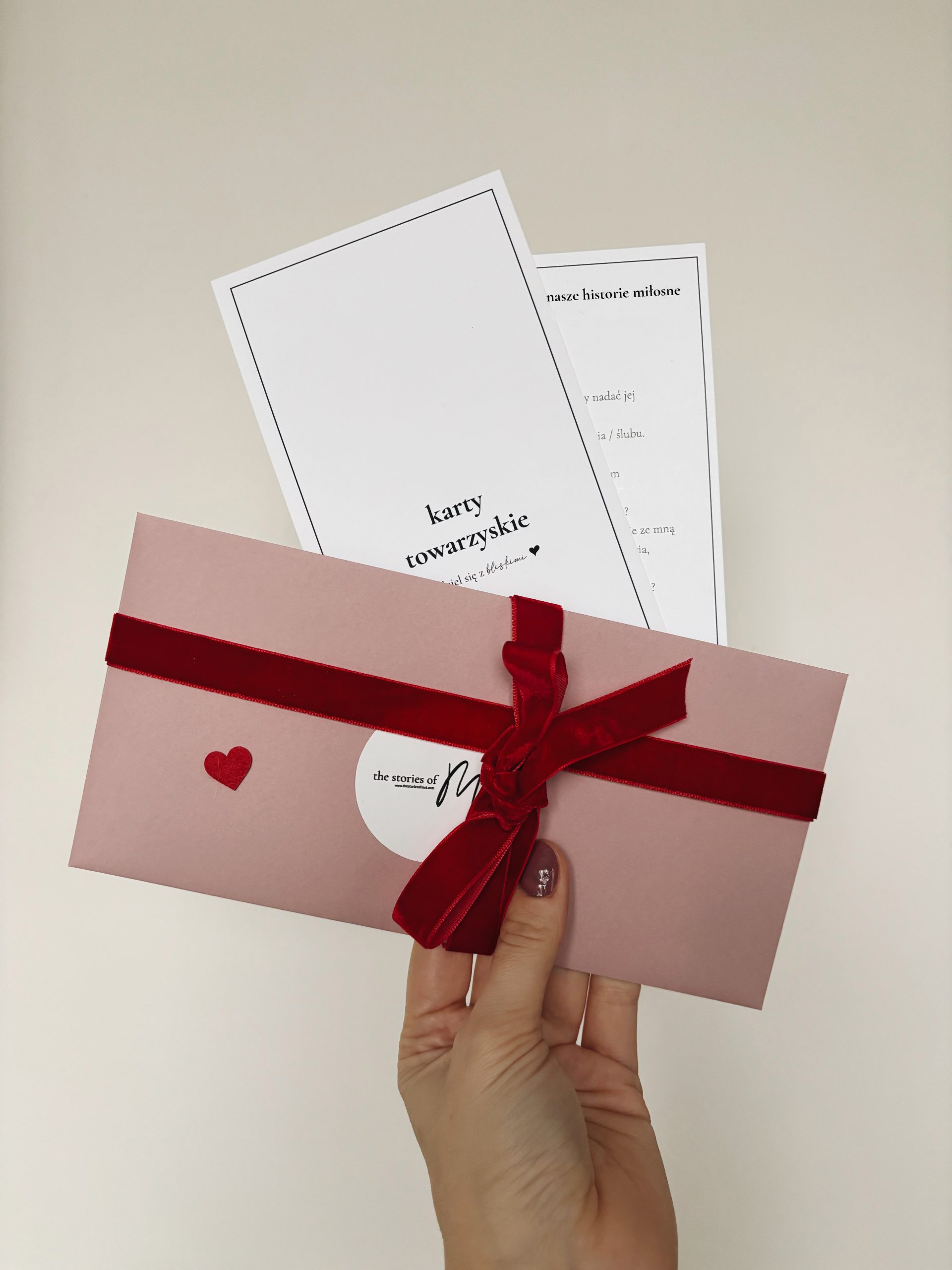 karty towarzyskie // nasze historie miłosne